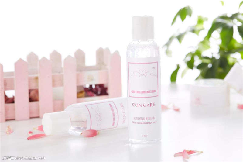 在化妝品生產(chǎn)中，環(huán)氧地坪涂料施工公司處于什么位置？