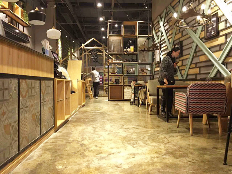 時過境遷，復(fù)古地坪涂料施工的地面逐漸流行