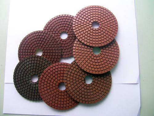 自流平地坪涂料施工時(shí)如何避免磨片消耗過快？