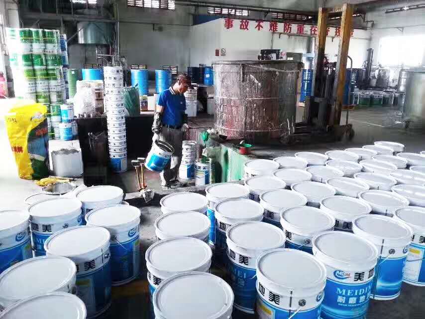 潮濕天里重慶地板漆廠家如何施工？