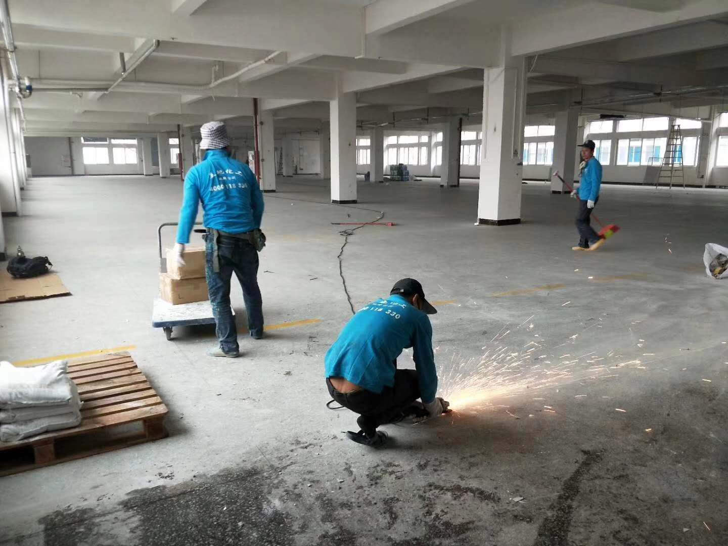 水性地坪涂料施工方案中有關(guān)翻新的的步驟有哪些？